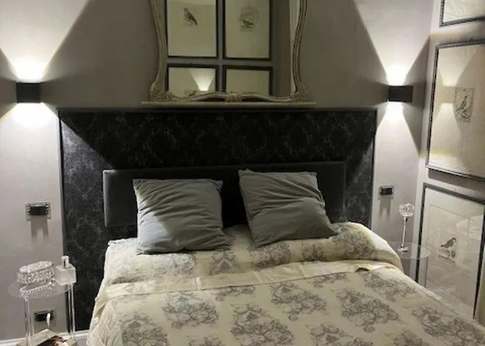 Amneris Opera Apartment